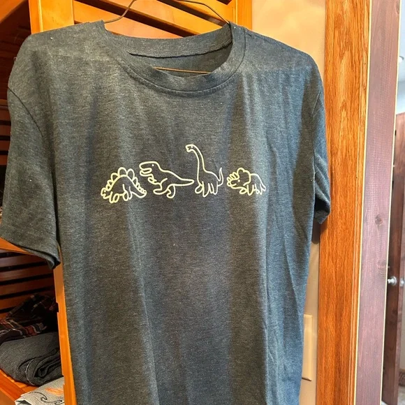 Women Dino shirt 🦕🦖 - Picture 1 of 4